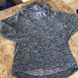 Layers heather gray hooded dry fit shirt